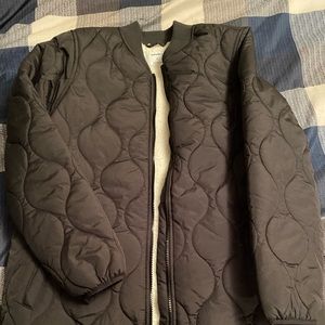 Old Navy Sherpa lined quilted jacket